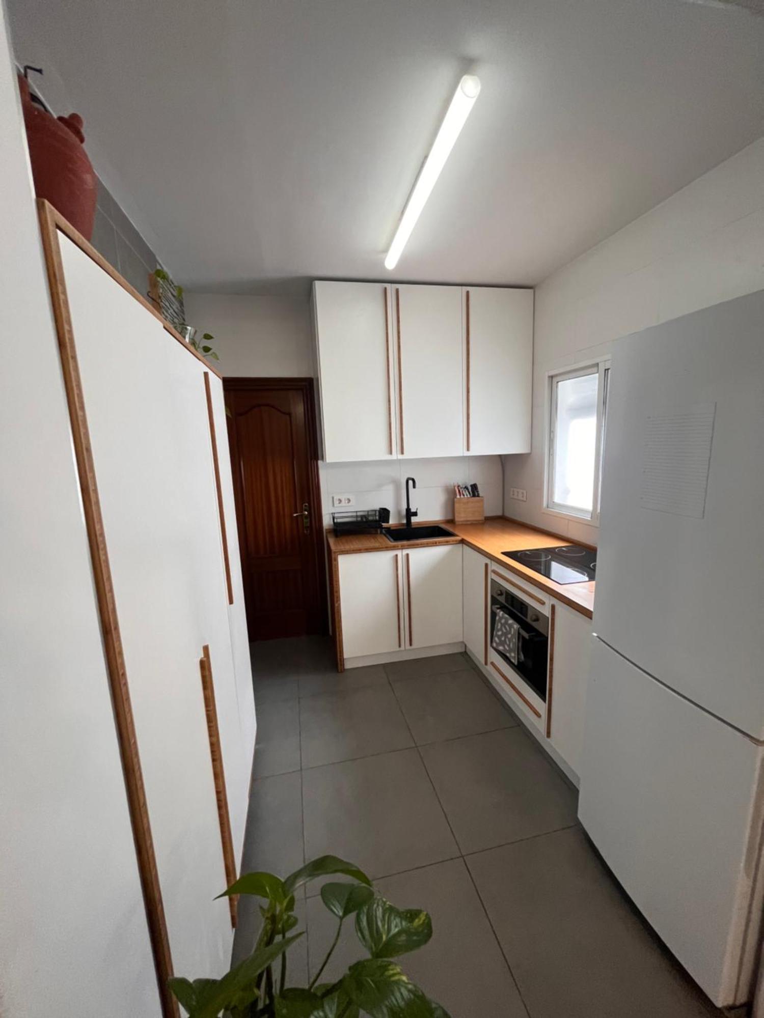 Completo Z24 En Camas Apartamento Sevilla